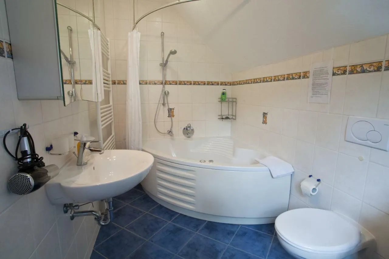 Ferienhaus Wetzel ويلر-سيمربيرغ 0*,